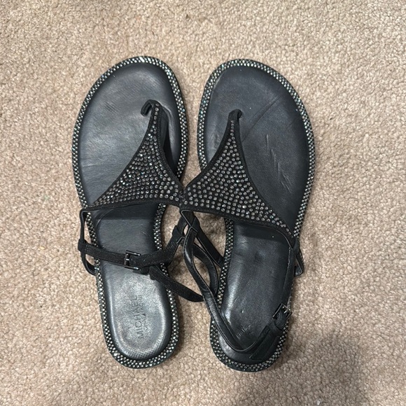 Michael Kors Elegant Black Sandals with Rhinestone Detailing - Picture 2 of 3